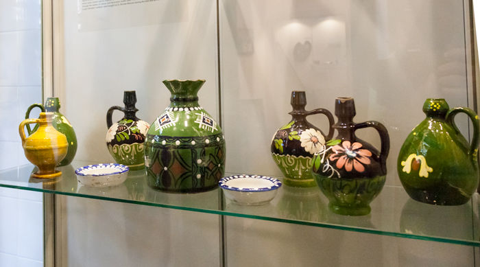 O parte a ceramicii din colecția Nicolae Minovici