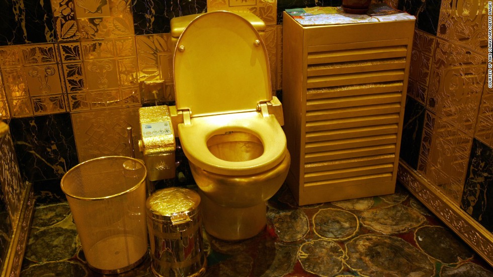 Toaletă de aur