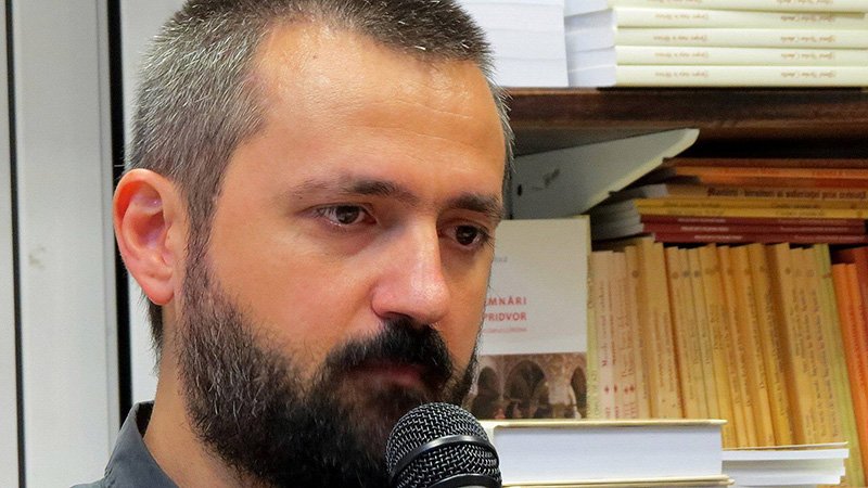 Sociologul Ciprian Voicilă, autorul cărții „Maturii străzii. 15 biografii fără domiciliu”