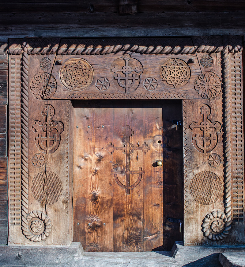 Geometrie sacră: Biserica de lemn din Budeşti-Josani, Maramureş