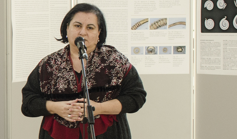 Corina Borș, cercetătorul științific în cadrul MNIR și curatorul expoziției