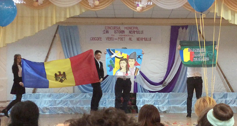 La Liceul Teoretic „Hyperion” din Chişinău, Basarabia, se formează caractere, cu ajutorul unor profesori dedicaţi misiunii lor